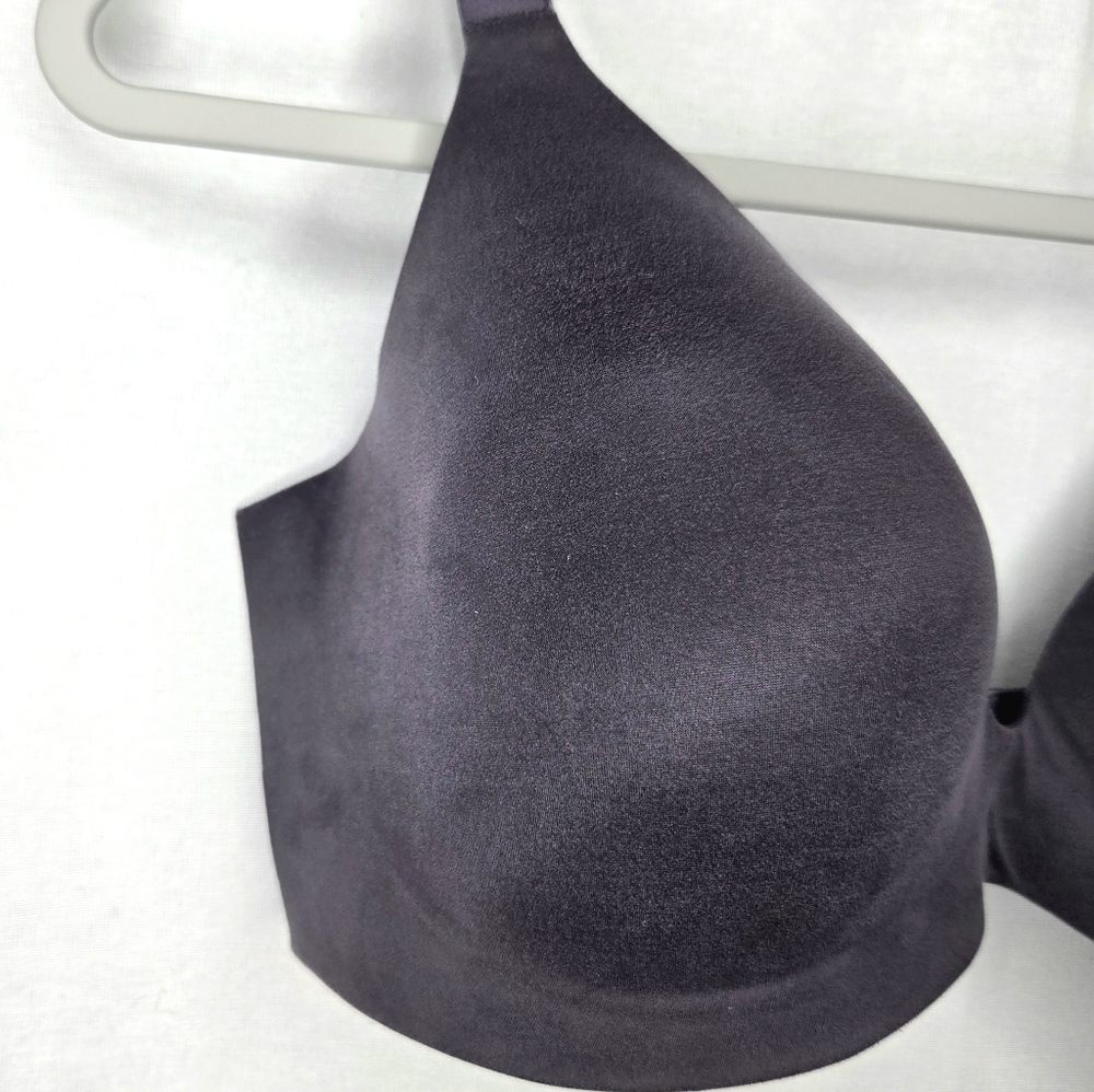 Victoria's Secret Lined, Semi Demi Bra. Gray. 38D - Picture 6 of 13
